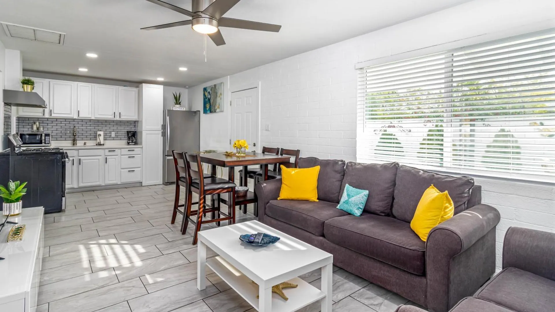 Arcadia Lite Cottage! Phoenix